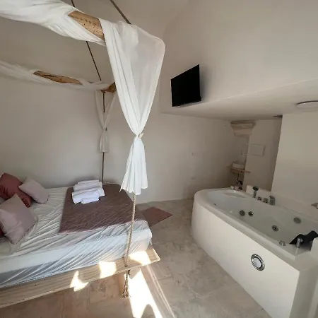 Zinzu - By Tripostuni Tatil Evi Ostuni