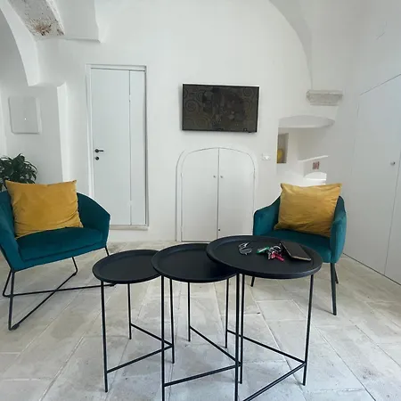 Zinzu - By Tripostuni Tatil Evi Ostuni