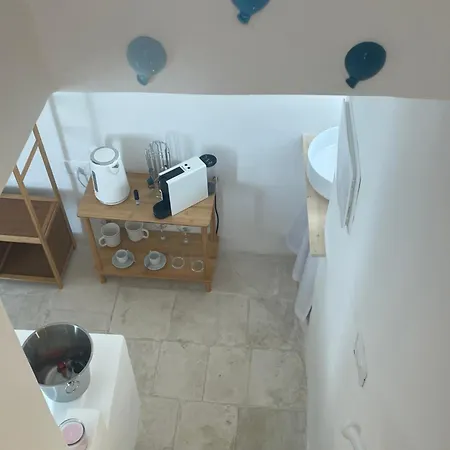 Zinzu أوستوني