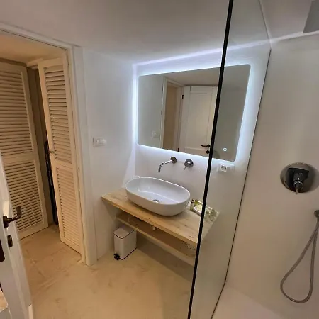 Zinzu Ostuni